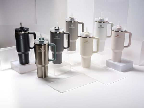 Stainless Steel Vacuum Insulated Tumbler with Lid and Straw for Water - Image 4